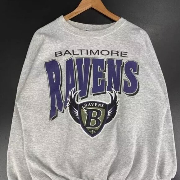 Baltimore Ravens Football Sweatshirt Baltimore Ravens Shirt Sweater Retro - Picture 1 of 3